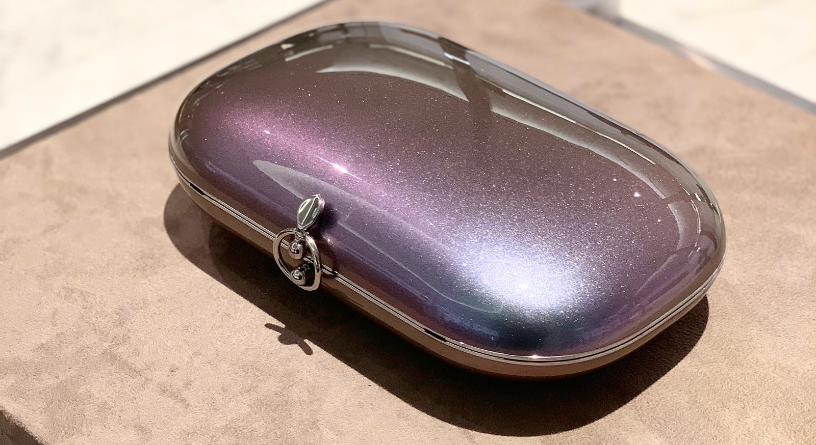 CERAMIC technology in our finishes makes our clutches scratch resistant and keeps them looking beautiful.
